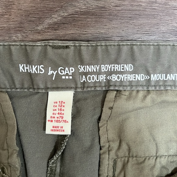 Gap khaki capri/ olive green/ 12 - Picture 2 of 7
